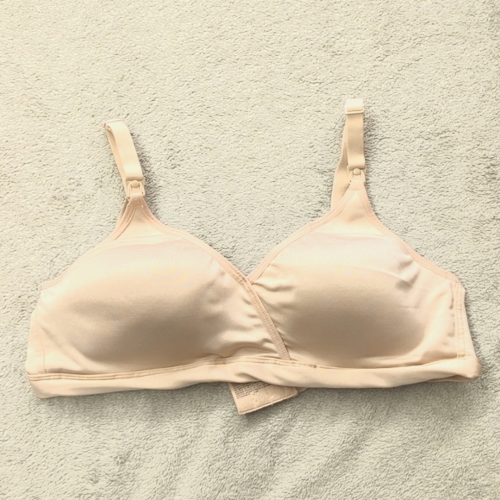 Playtex Women's Medium Nursing Shaping Foam Wirefree Bra